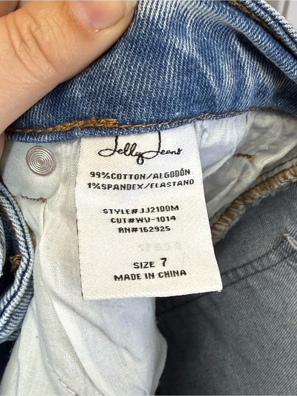 Jelly Jeans, Stone Wash Mom Jeans. Size 7. In excellent condition! - Picture 6 of 7